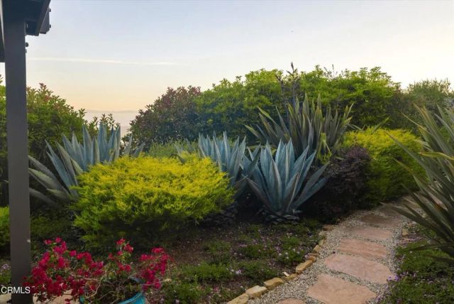 1510 Franceschi Road, Santa Barbara, CA 93103