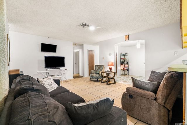 1149 Spruce, Seguin, TX 78155