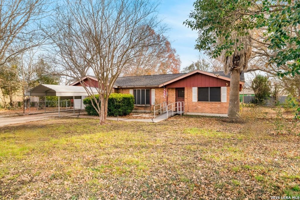 1149 Spruce, Seguin, TX 78155