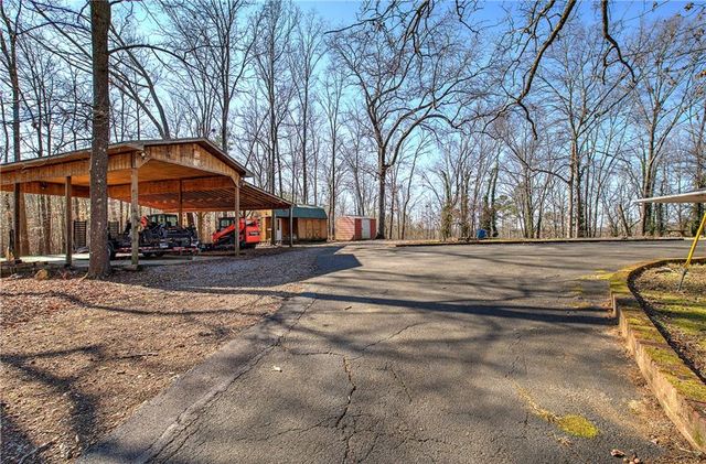 16 Summit SE Drive, Lindale, GA 30147