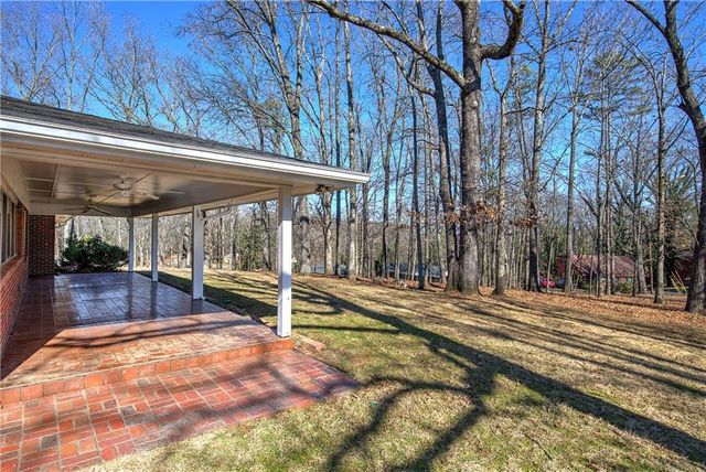 16 Summit SE Drive, Lindale, GA 30147