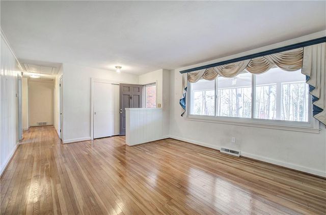 16 Summit SE Drive, Lindale, GA 30147