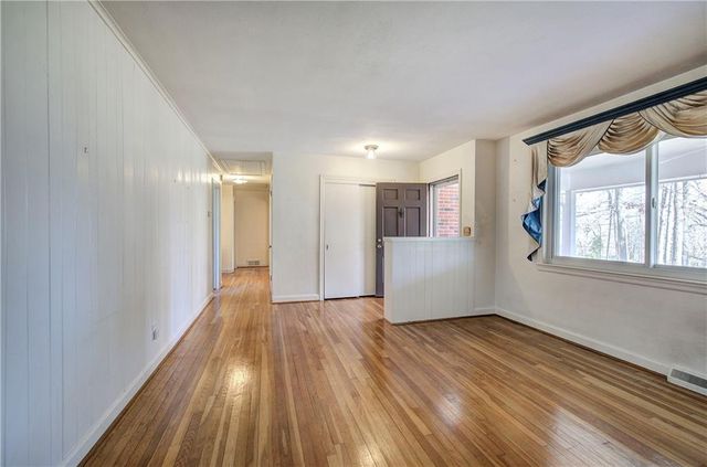 16 Summit SE Drive, Lindale, GA 30147