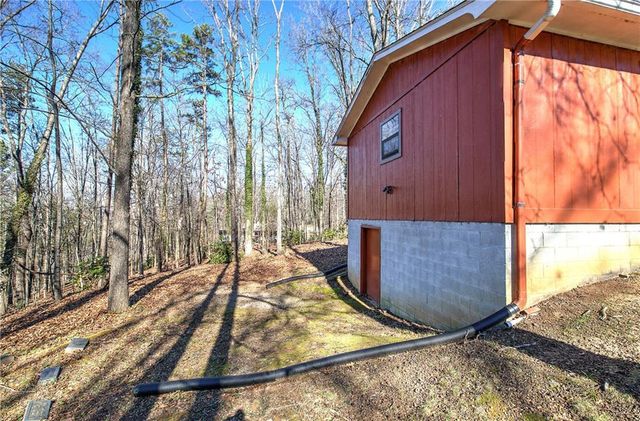 16 Summit SE Drive, Lindale, GA 30147