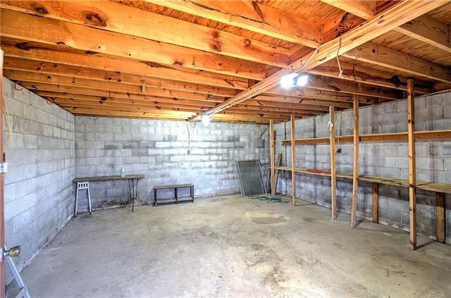 16 Summit SE Drive, Lindale, GA 30147