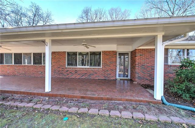 16 Summit SE Drive, Lindale, GA 30147