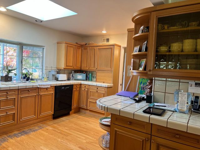 493 Casita Way, Los Altos, CA 94022