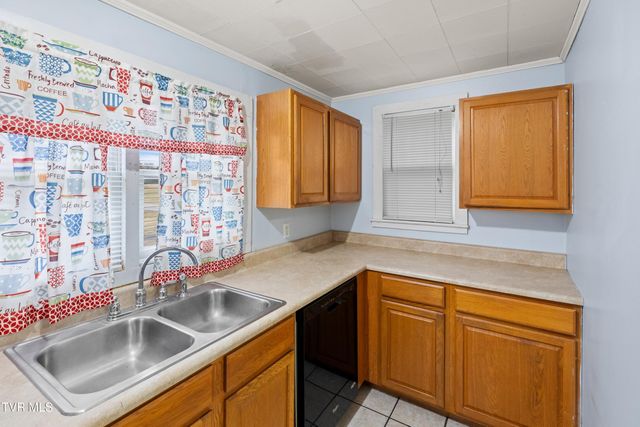 711 Highway 113, Rogersville, TN 37857