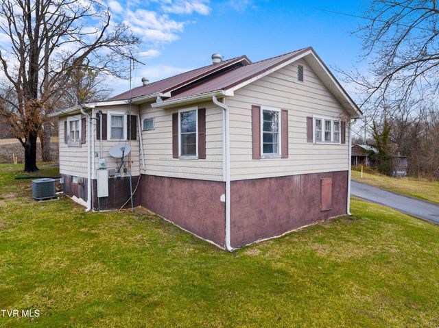711 Highway 113, Rogersville, TN 37857