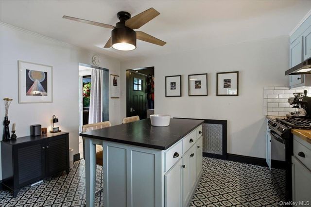 3 Elm Street, Pleasantville, NY 10570
