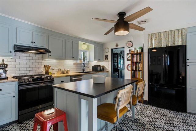 3 Elm Street, Pleasantville, NY 10570