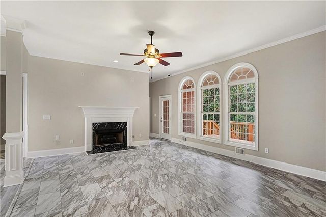 25 Inverleigh Row, Covington, GA 30014