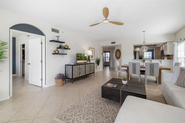 410 LAUREL LAKE DRIVE 101, Venice, FL 34292