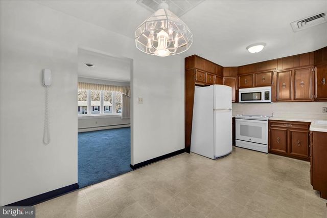 1321 WOODCREST DR, Reading, PA 19607