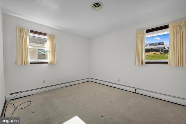 1321 WOODCREST DR, Reading, PA 19607