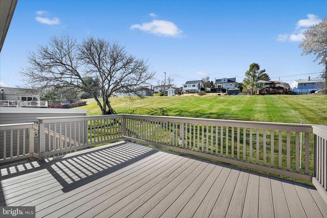 1321 WOODCREST DR, Reading, PA 19607