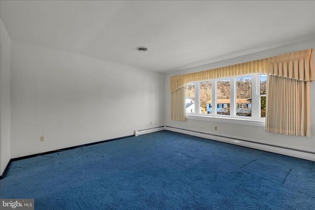 1321 WOODCREST DR, Reading, PA 19607