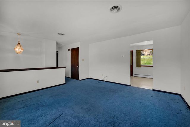 1321 WOODCREST DR, Reading, PA 19607