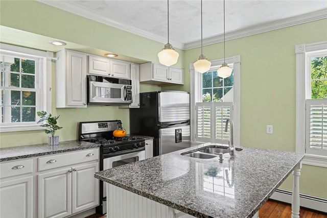 10 Dartmouth Street, Pawtucket, RI 02860