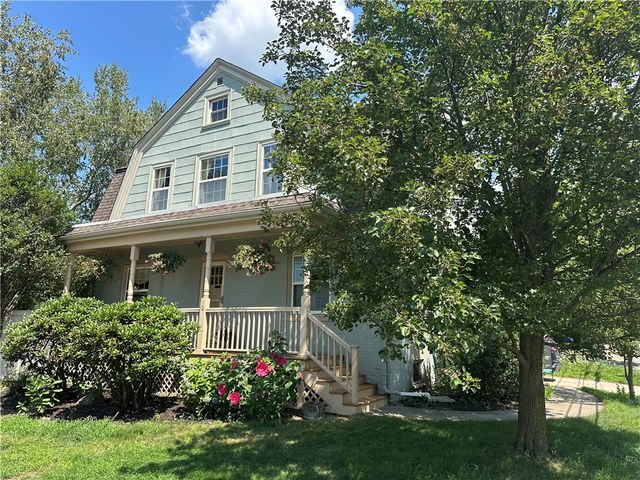 10 Dartmouth Street, Pawtucket, RI 02860