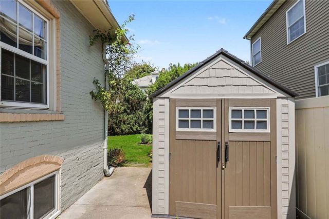 10 Dartmouth Street, Pawtucket, RI 02860