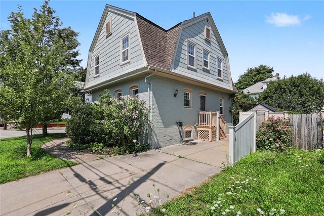 10 Dartmouth Street, Pawtucket, RI 02860