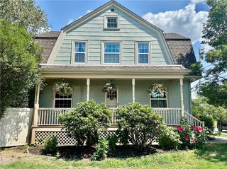 10 Dartmouth Street, Pawtucket, RI 02860