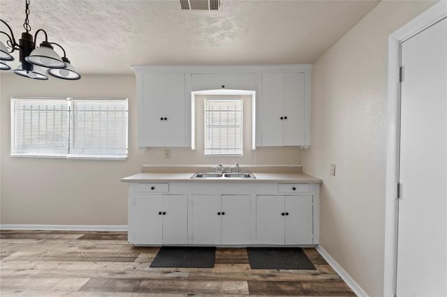 4906 Farmer Street, Houston, TX 77020