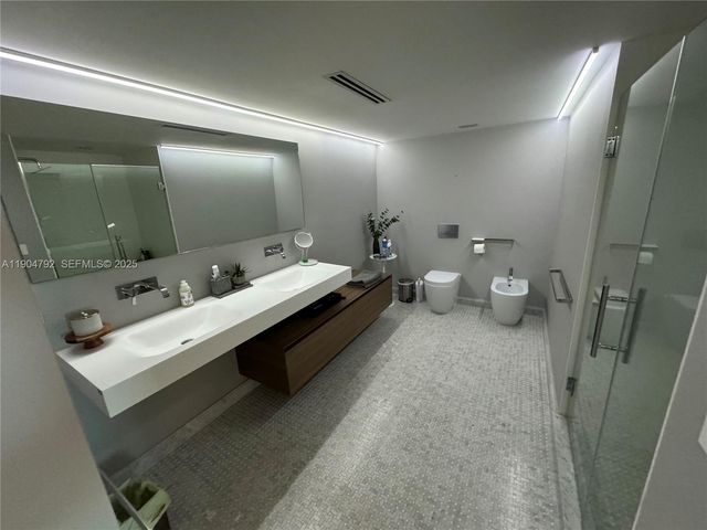 1121 Crandon Boulevard D608, Key Biscayne, FL 33149