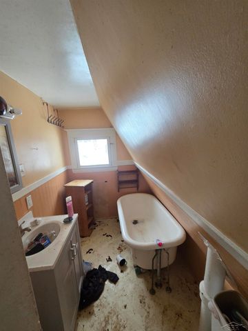 1923 N Oakley Street, Saginaw, MI 48602