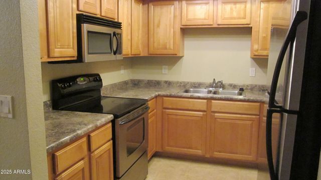 1340 N RECKER Road 323, Mesa, AZ 85205