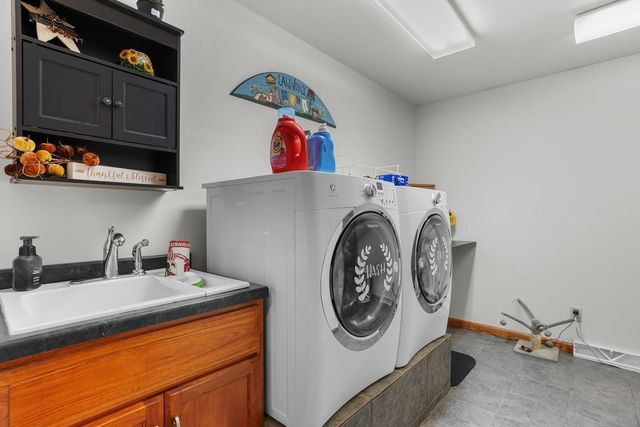 725 PLISCH STREET, Athens, WI 54411