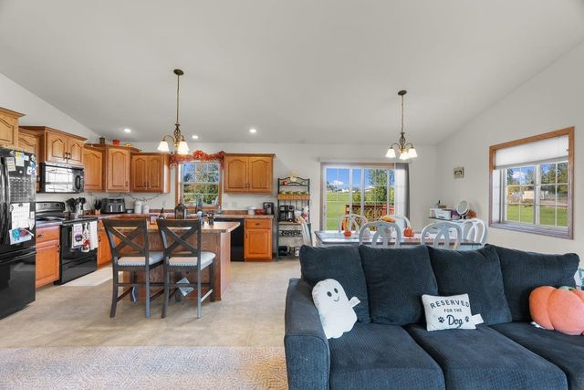 725 PLISCH STREET, Athens, WI 54411