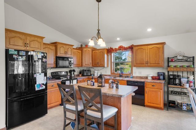 725 PLISCH STREET, Athens, WI 54411