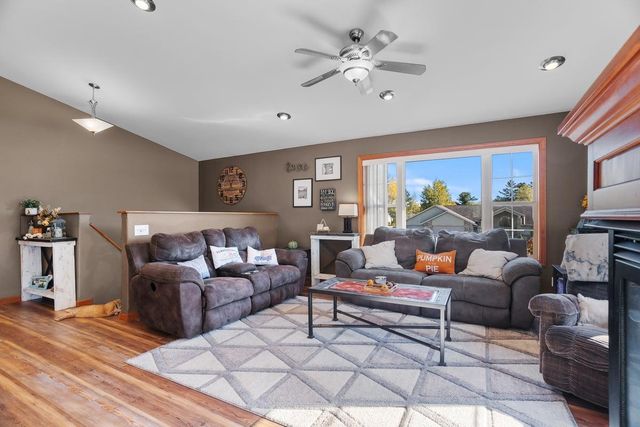 725 PLISCH STREET, Athens, WI 54411