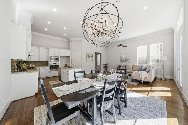 1360 W 25th Street, Houston, TX 77008