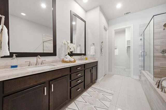 1360 W 25th Street, Houston, TX 77008