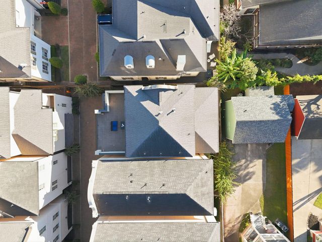 1360 W 25th Street, Houston, TX 77008