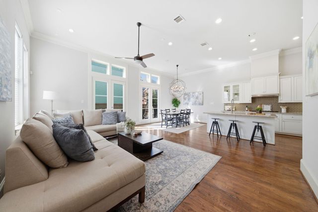 1360 W 25th Street, Houston, TX 77008