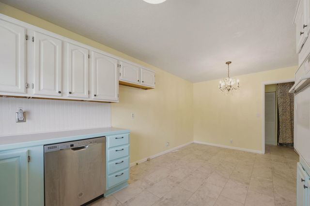 1442 N Prairie Lane, Derby, KS 67037