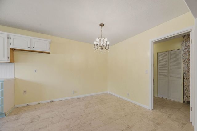 1442 N Prairie Lane, Derby, KS 67037