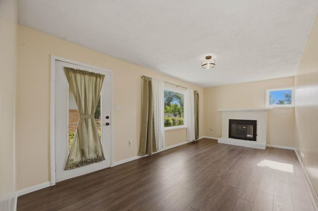 1442 N Prairie Lane, Derby, KS 67037