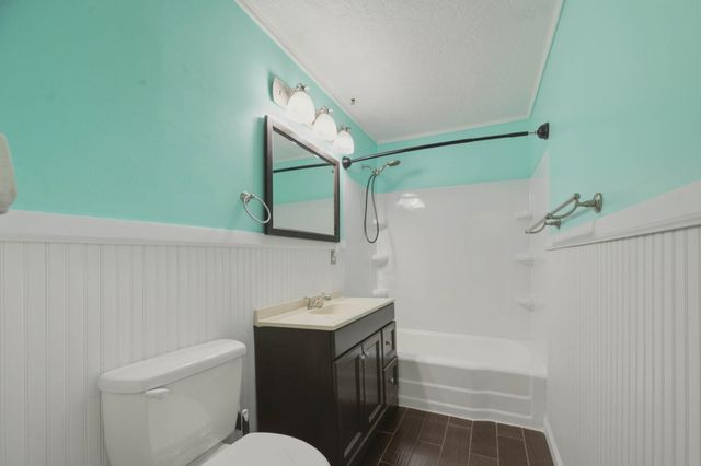 1442 N Prairie Lane, Derby, KS 67037
