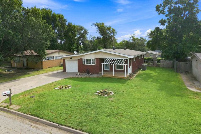 1442 N Prairie Lane, Derby, KS 67037