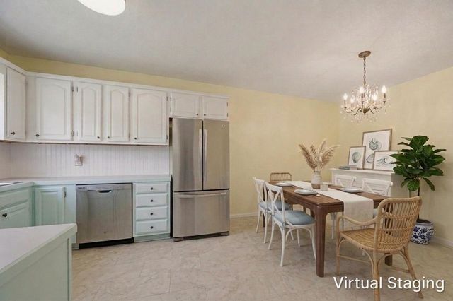 1442 N Prairie Lane, Derby, KS 67037