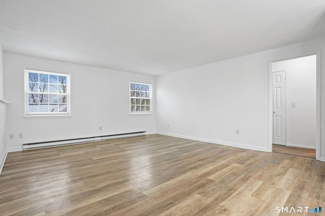 29 Canterbury Arms 29, New Milford, CT 06776