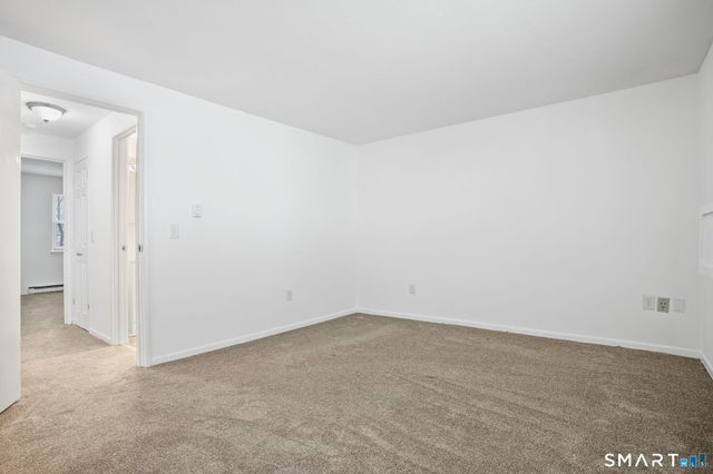 29 Canterbury Arms 29, New Milford, CT 06776