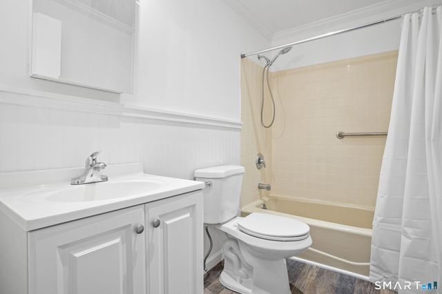 29 Canterbury Arms 29, New Milford, CT 06776