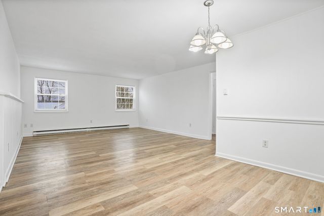 29 Canterbury Arms 29, New Milford, CT 06776