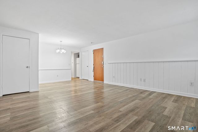 29 Canterbury Arms 29, New Milford, CT 06776